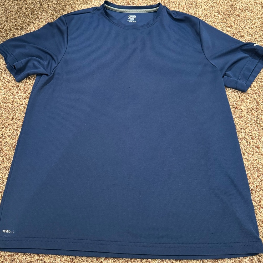 Athletic shirt